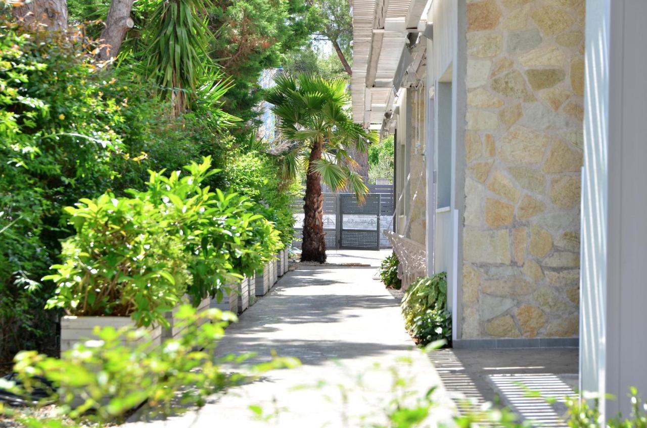 Alekos Luxury Suites Free 24H Transportation From - To Airport Артеміда Екстер'єр фото