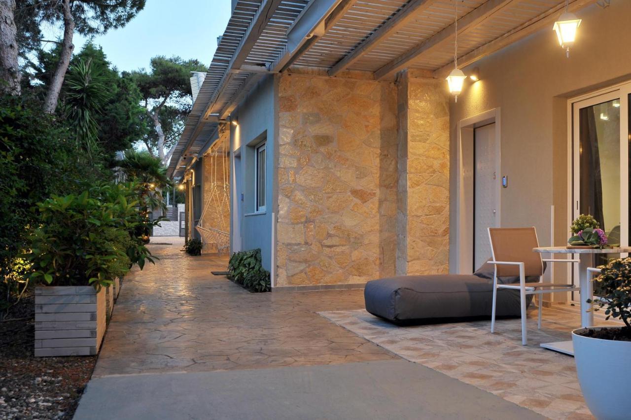 Alekos Luxury Suites Free 24H Transportation From - To Airport Артеміда Екстер'єр фото