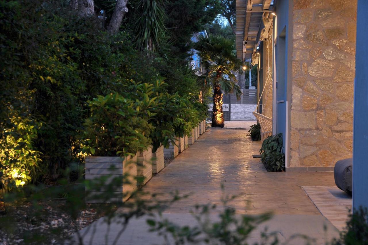 Alekos Luxury Suites Free 24H Transportation From - To Airport Артеміда Екстер'єр фото
