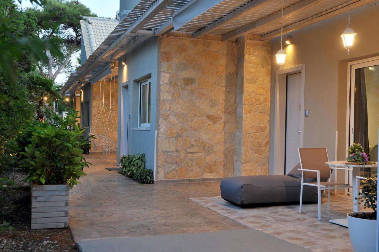Alekos Luxury Suites Free 24H Transportation From - To Airport Артеміда Екстер'єр фото