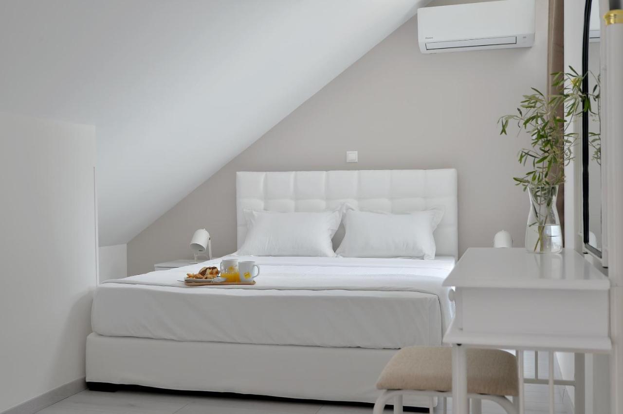 Alekos Luxury Suites Free 24H Transportation From - To Airport Артеміда Екстер'єр фото
