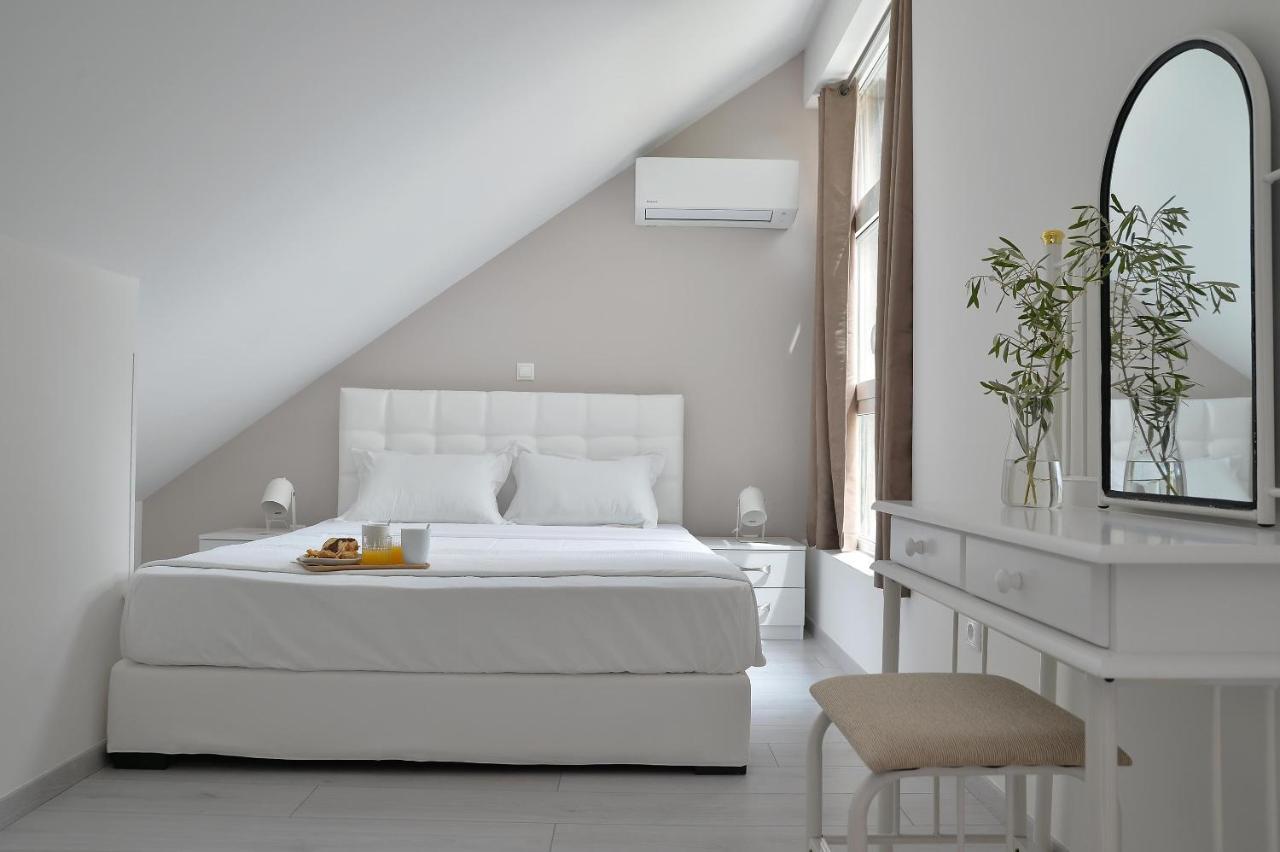 Alekos Luxury Suites Free 24H Transportation From - To Airport Артеміда Екстер'єр фото